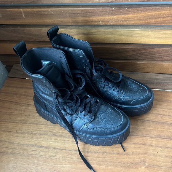 Nike Air Jordan 1 Brooklyn Platform Sneaker - Picture 8 of 8